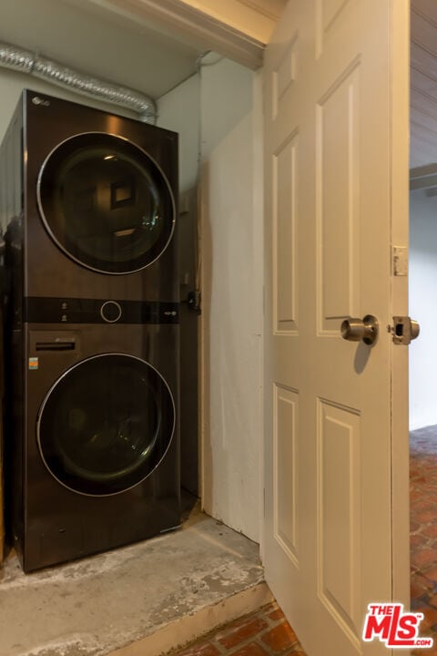 Building Photo - 7473 Mulholland Dr