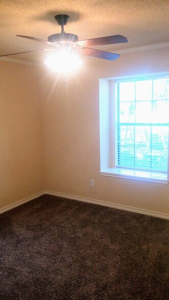 Bedroom 3 - 303 Confederate Dr