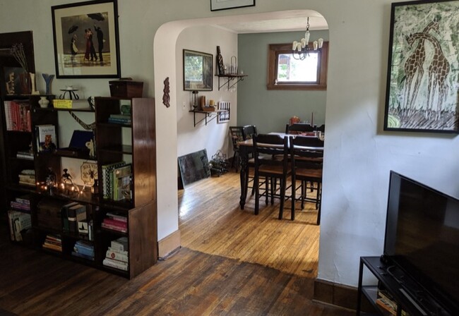 DINING AREA - 217 E Northwood Ave