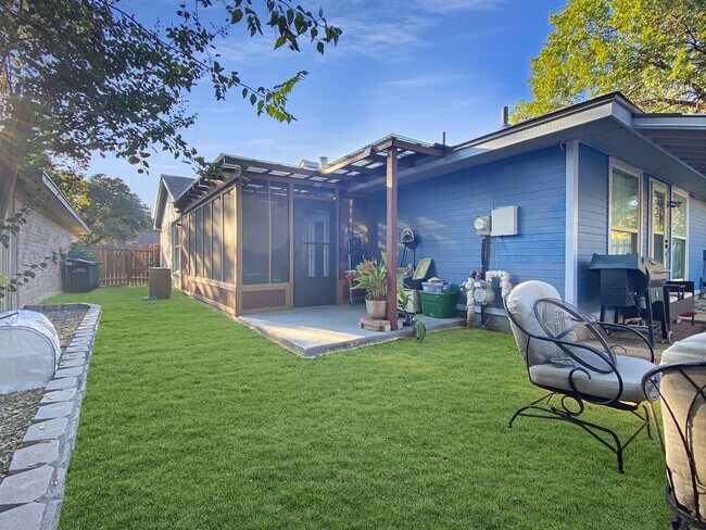 Building Photo - Beautifully Maintained 3 bedoom 2 bath Rental Home that Blends Comfort, Modern Convenience, and T...