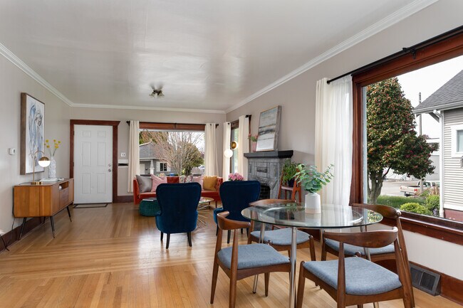 Building Photo - 3819 S G St