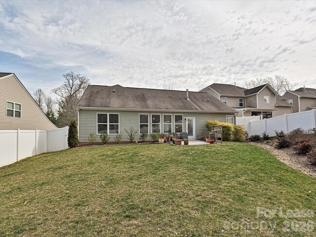 Building Photo - 17405 Caldwell Track Dr