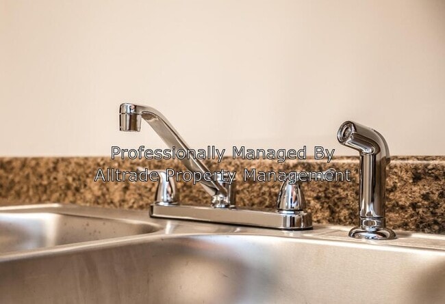 Building Photo - 9400 Doral Ct