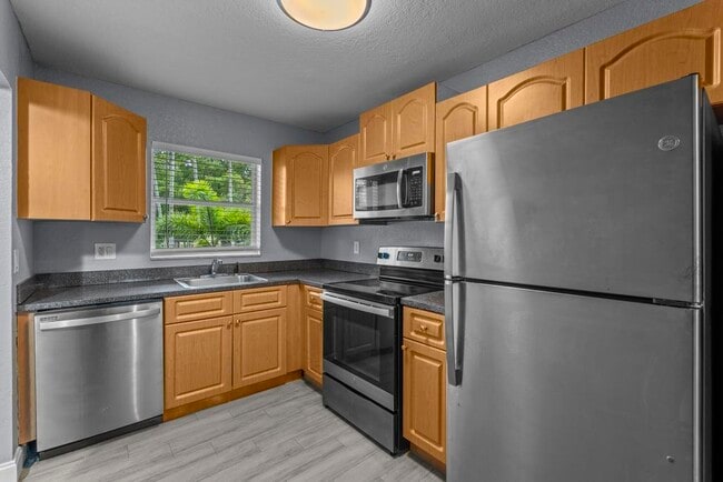 Building Photo - 120 Sparrow Dr