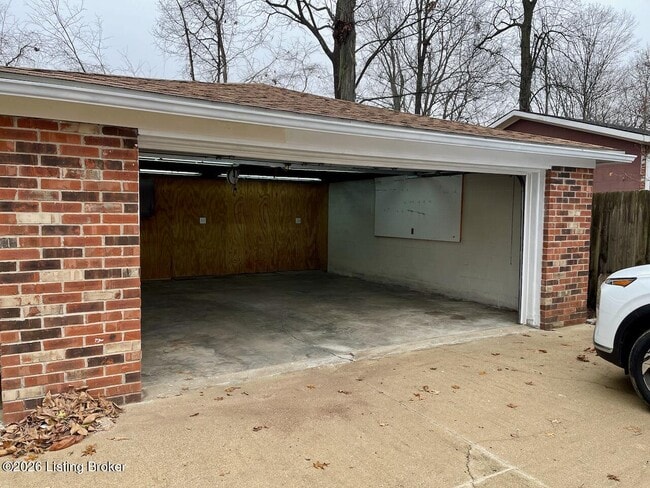 Building Photo - 9019 Brandywyne Dr