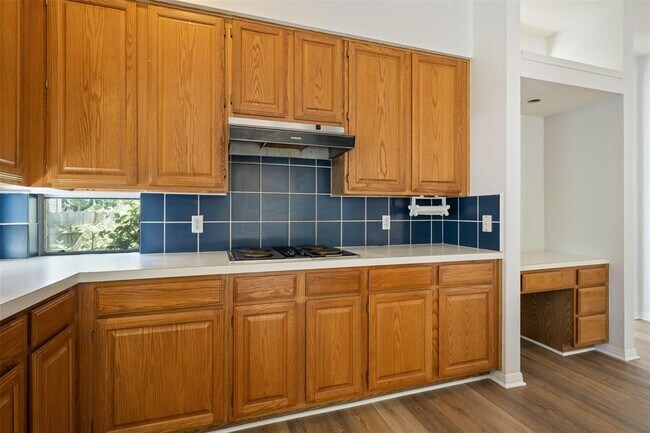 Building Photo - 11032 Crossland Dr