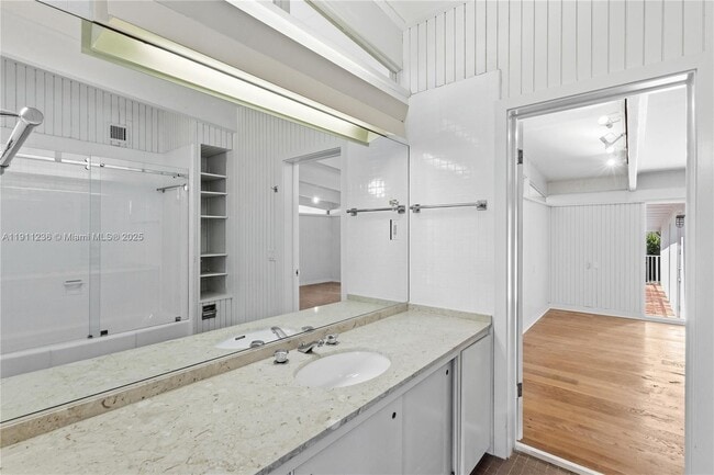 Building Photo - 4 Harbor Point