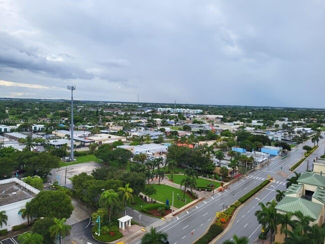 Building Photo - 350 N Federal Hwy