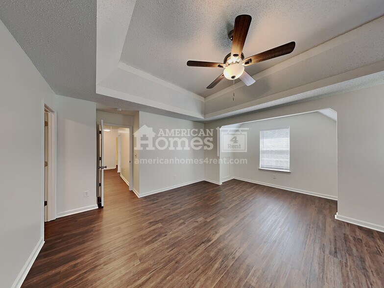 Building Photo - 915 Brisley Cir