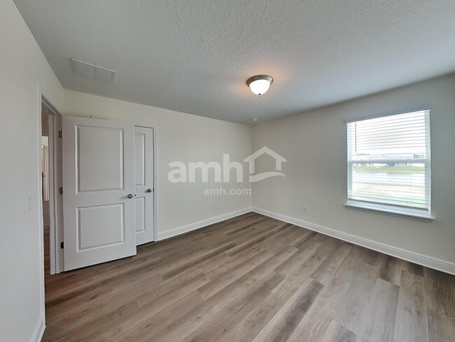 Building Photo - 1045 Heavenly Dr