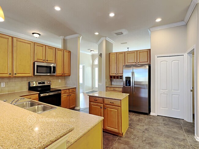 Building Photo - 709 Hazelmoor Ln