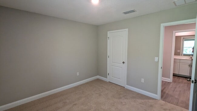 Building Photo - LIMITED TIME SPECIALS - 1/2 Month Free Ren...