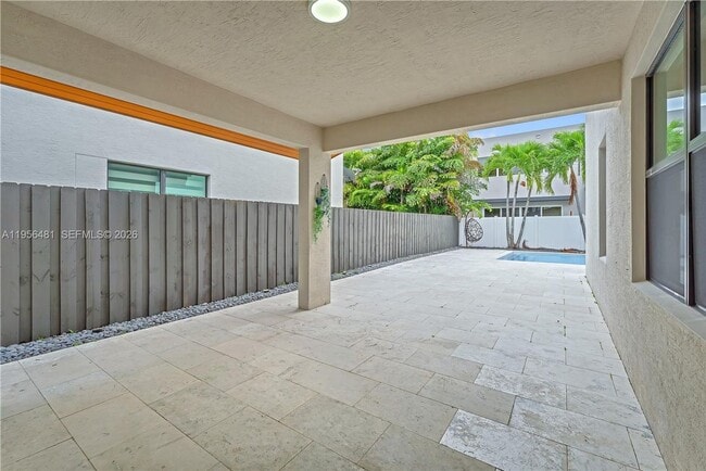Building Photo - 10250 NW 76th Terrace
