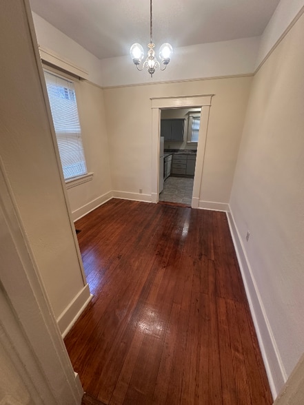 Building Photo - 515 W 24th St