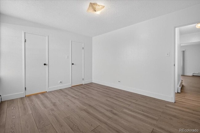 Building Photo - 2150 S Vaughn Way