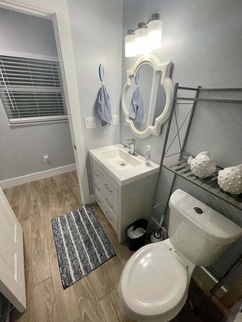 Building Photo - 601 N E St