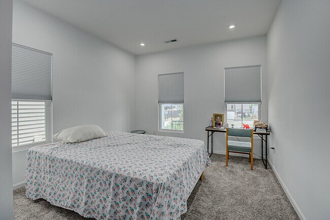 Building Photo - 1782 Autumn Maple Dr