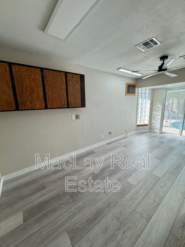 Building Photo - 4634 W Wagoner Rd
