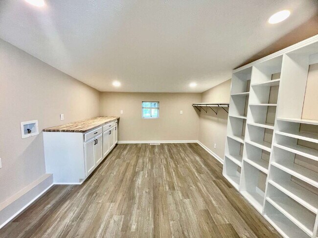 Building Photo - Spacious 4-Bedroom Farmhouse with 2.5 Baths in Raeford!