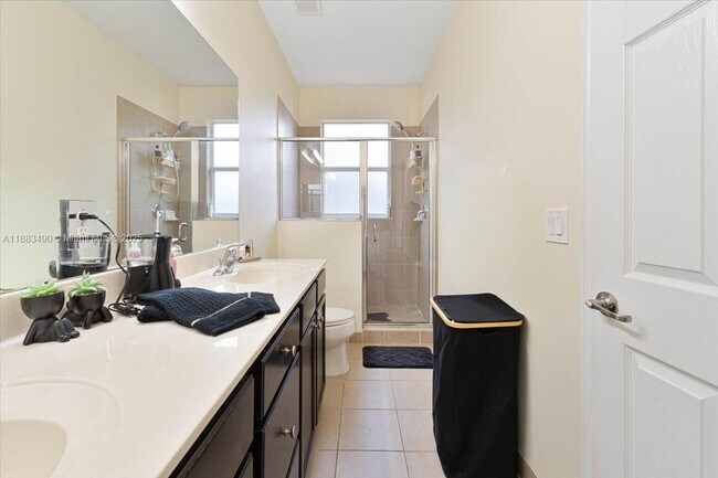 Building Photo - 12442 Emerald Creek Ct