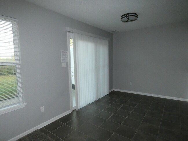 Building Photo - 9519 N Baltimore Ave