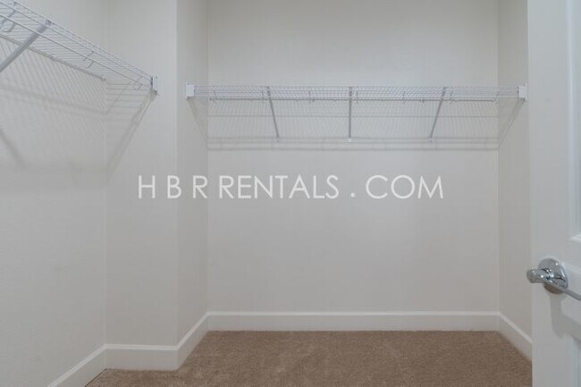 Building Photo - Spacious 4-Bedroom with 3 Full Baths in Tracy – Your Next Rental Home Awaits!