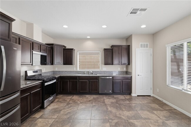 Building Photo - 2605 Romarin Terrace
