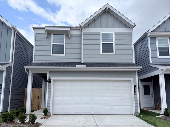 Building Photo - 28214 Meadowlark Sky Dr