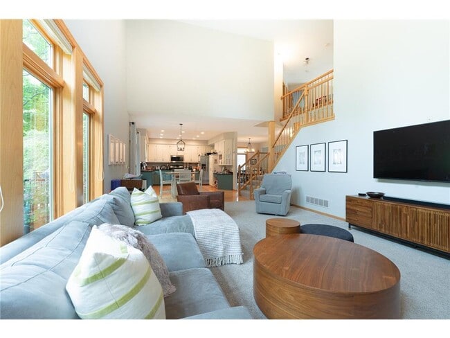 Building Photo - 14941 Camdon Hill