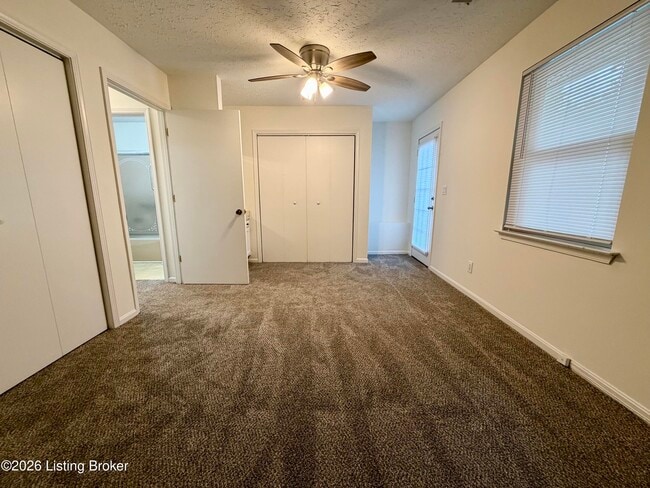 Building Photo - 710 Victoria Ct