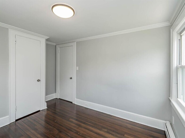 Building Photo - 33 Avenue B