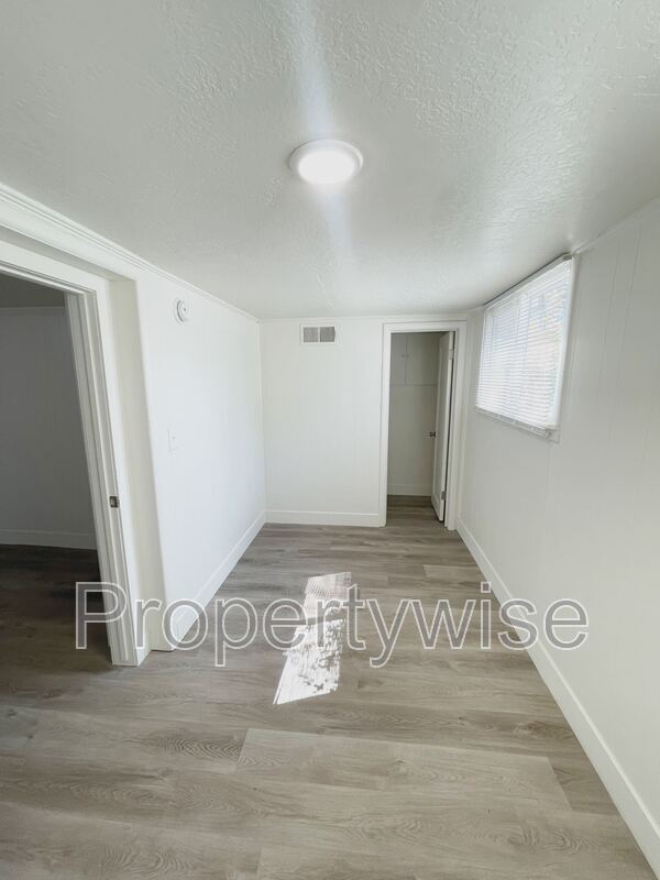 Building Photo - 763 E Scott Ave