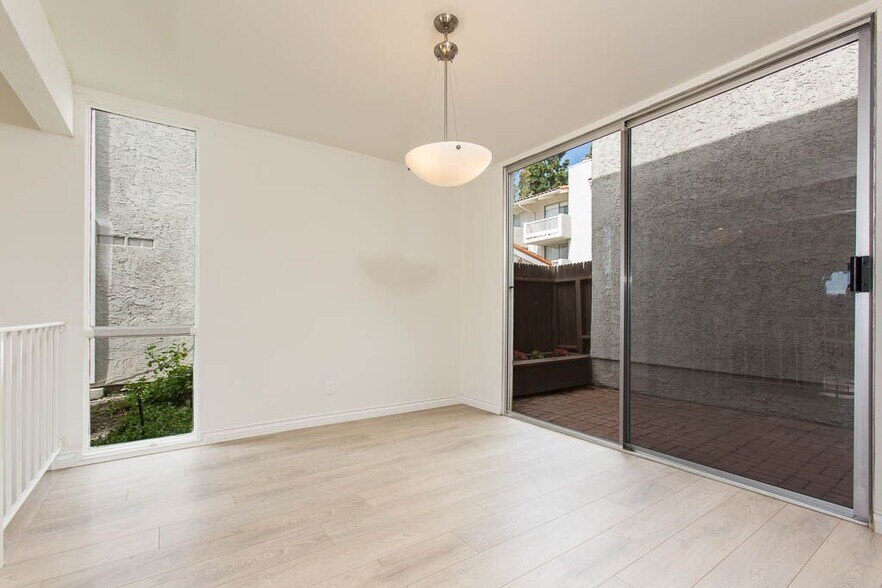 Building Photo - 28320 Rey de Copas Ln