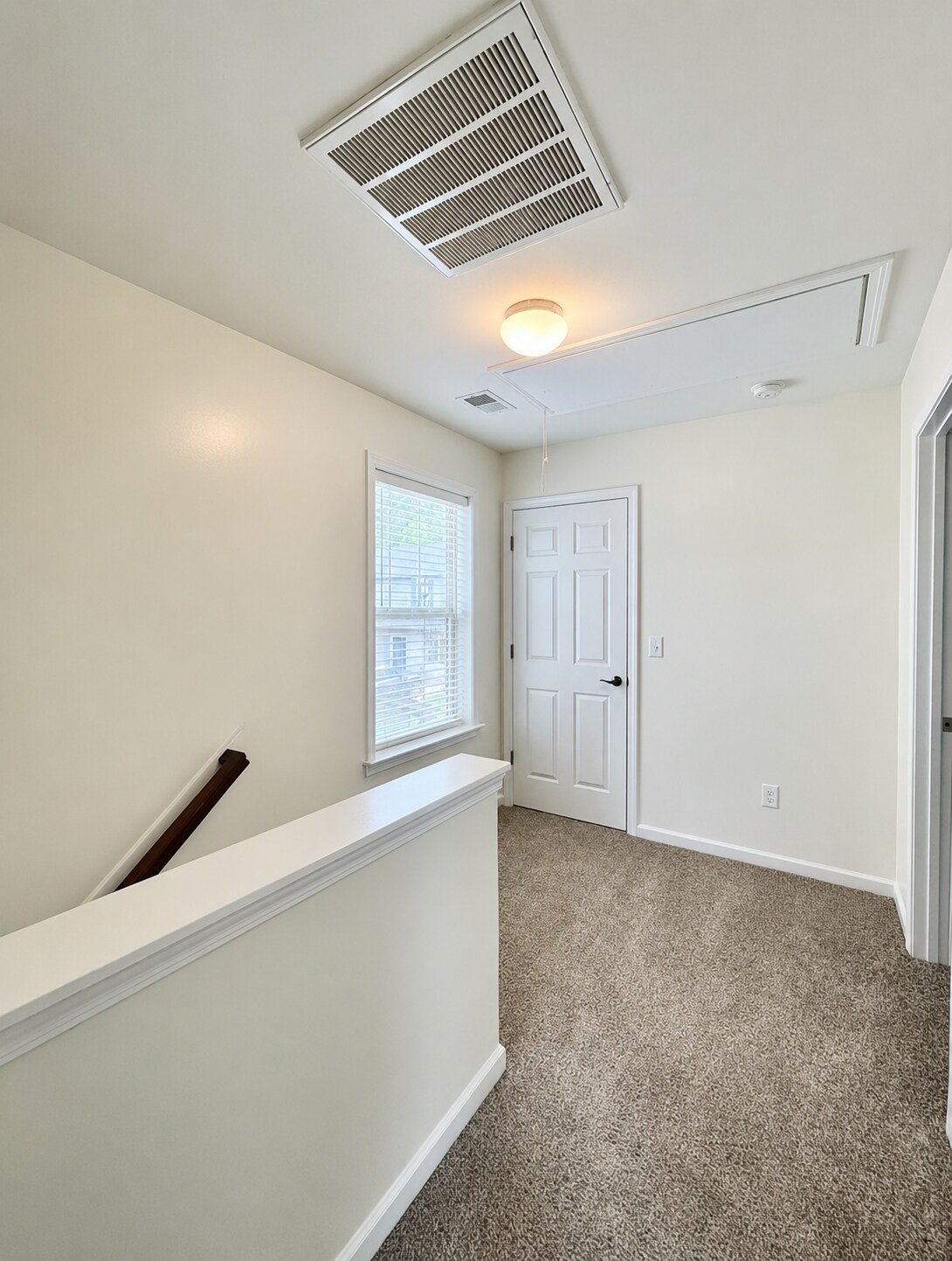 Building Photo - 351 Cardwell Ln