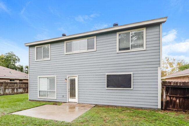 Building Photo - 4911 Larksong Ln