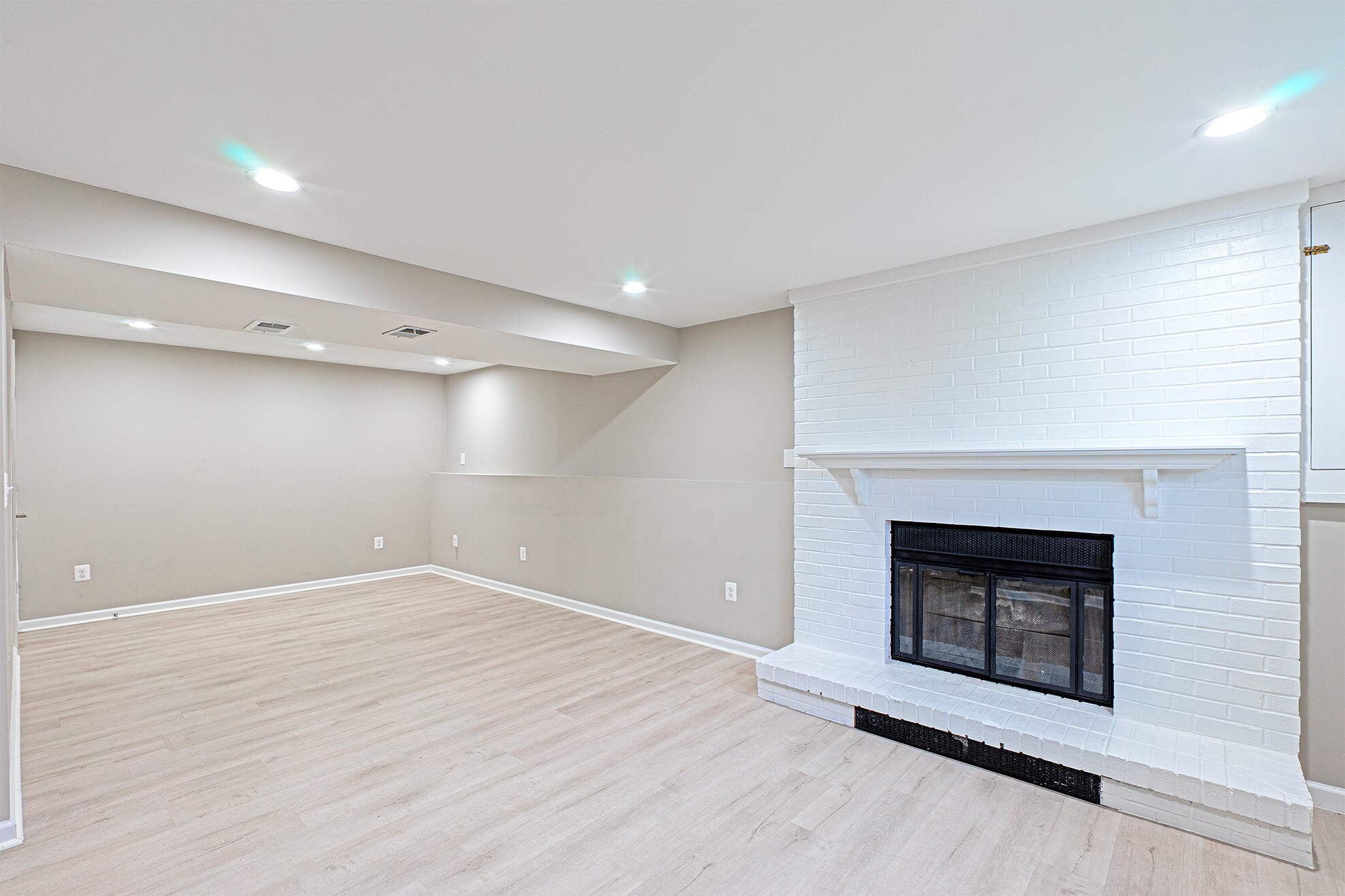 Building Photo - 9705 Locust Hill Dr