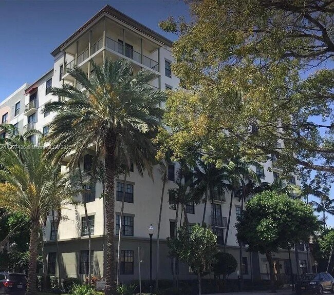 Building Photo - 1919 Van Buren St