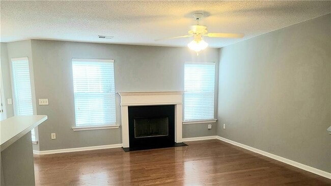 Building Photo - 599 Fox Creek Crossing