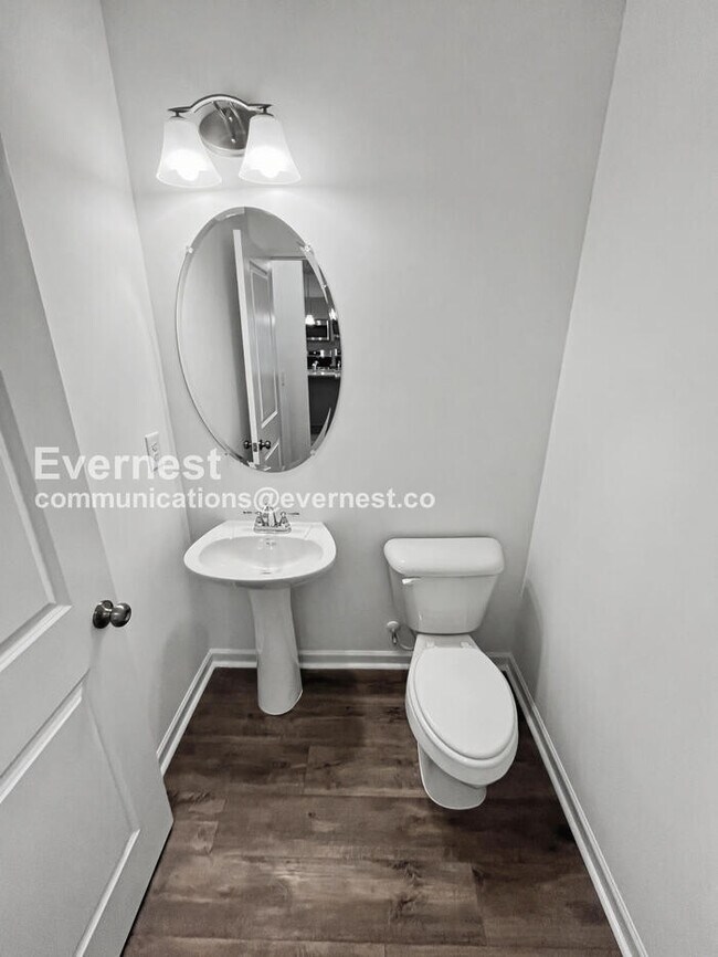 Building Photo - 3231 Briar Chapel Dr