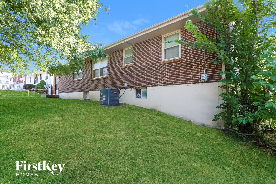 Building Photo - 5800 Booth Ave