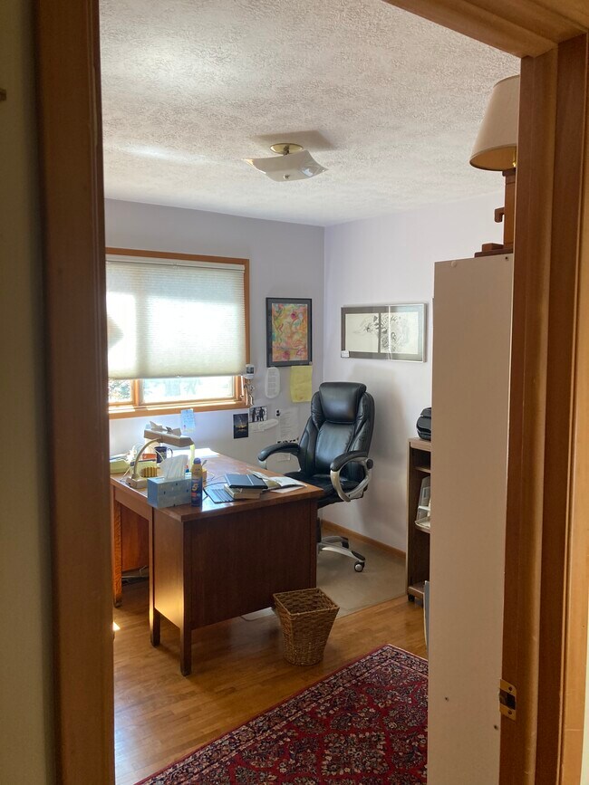 Building Photo - 10721 N Nelson Rd