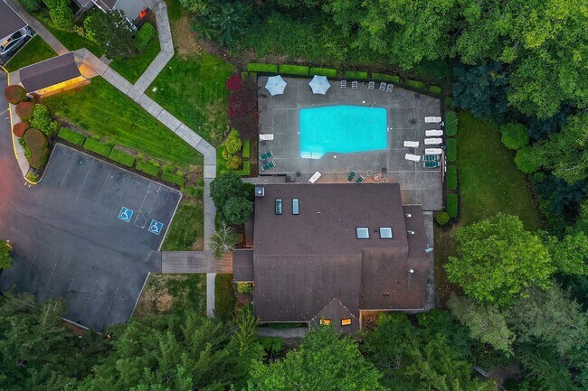 Building Photo - 2bd/2ba Sammamish House
