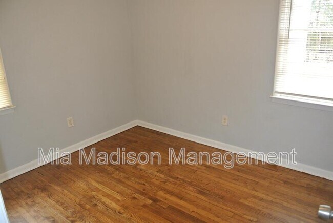 Building Photo - 310 Forrest Ave