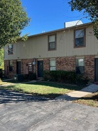 Building Photo - 2512 Elmwood Pkwy