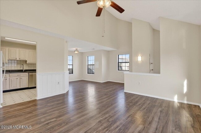 Building Photo - 709 Ivy Ct