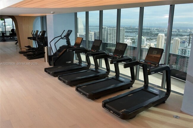Building Photo - 1000 Brickell Plaza