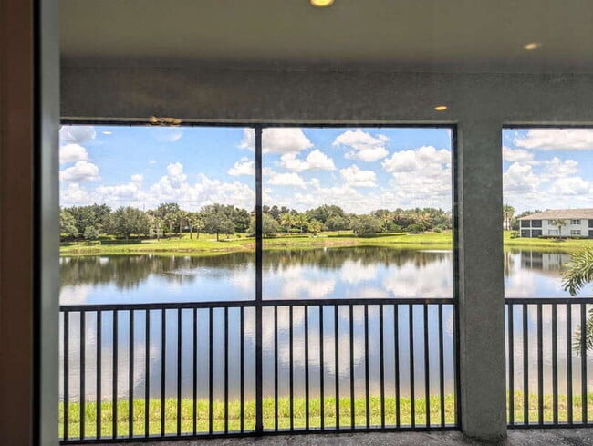 Building Photo - 923 Tidewater Shores Loop