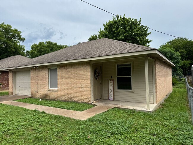 Primary Photo - 616 N. Jackson Street, Waxahachie