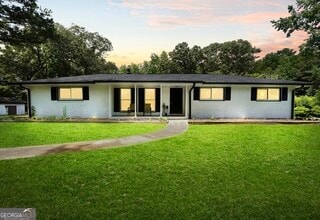 Building Photo - 205 Elliott Rd