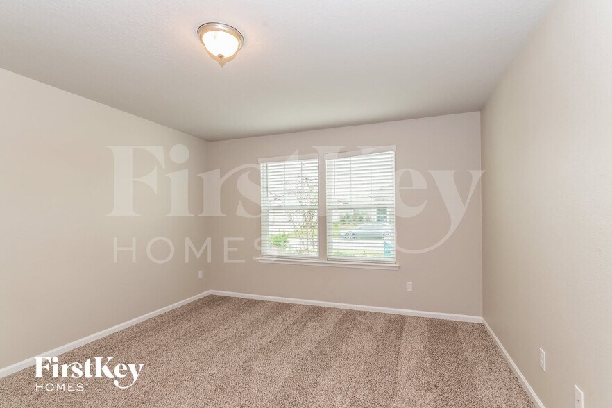 Building Photo - 10112 Bengal Fox Dr